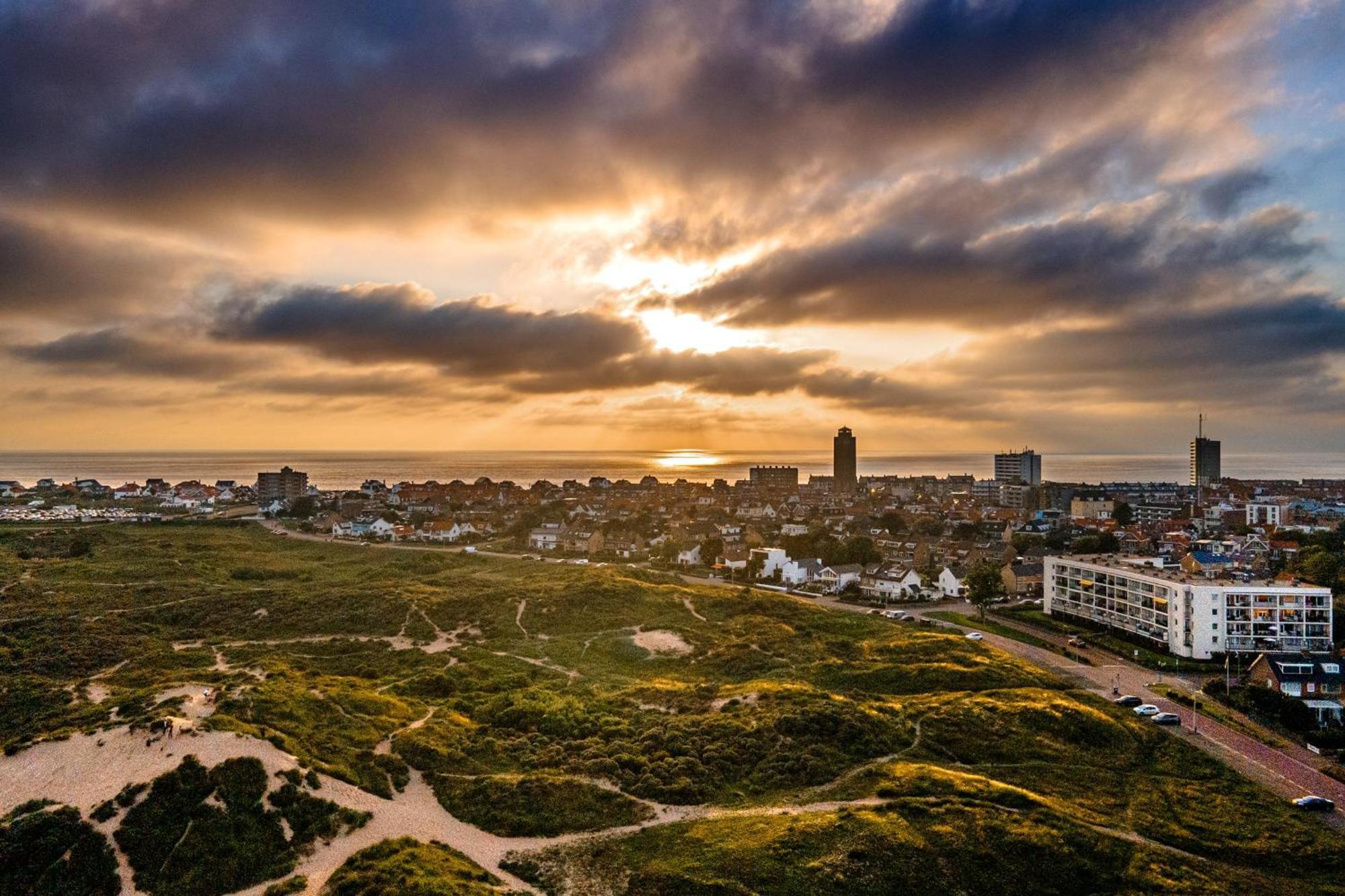 View With A Room Zandvoort With Private Parking 외부 사진