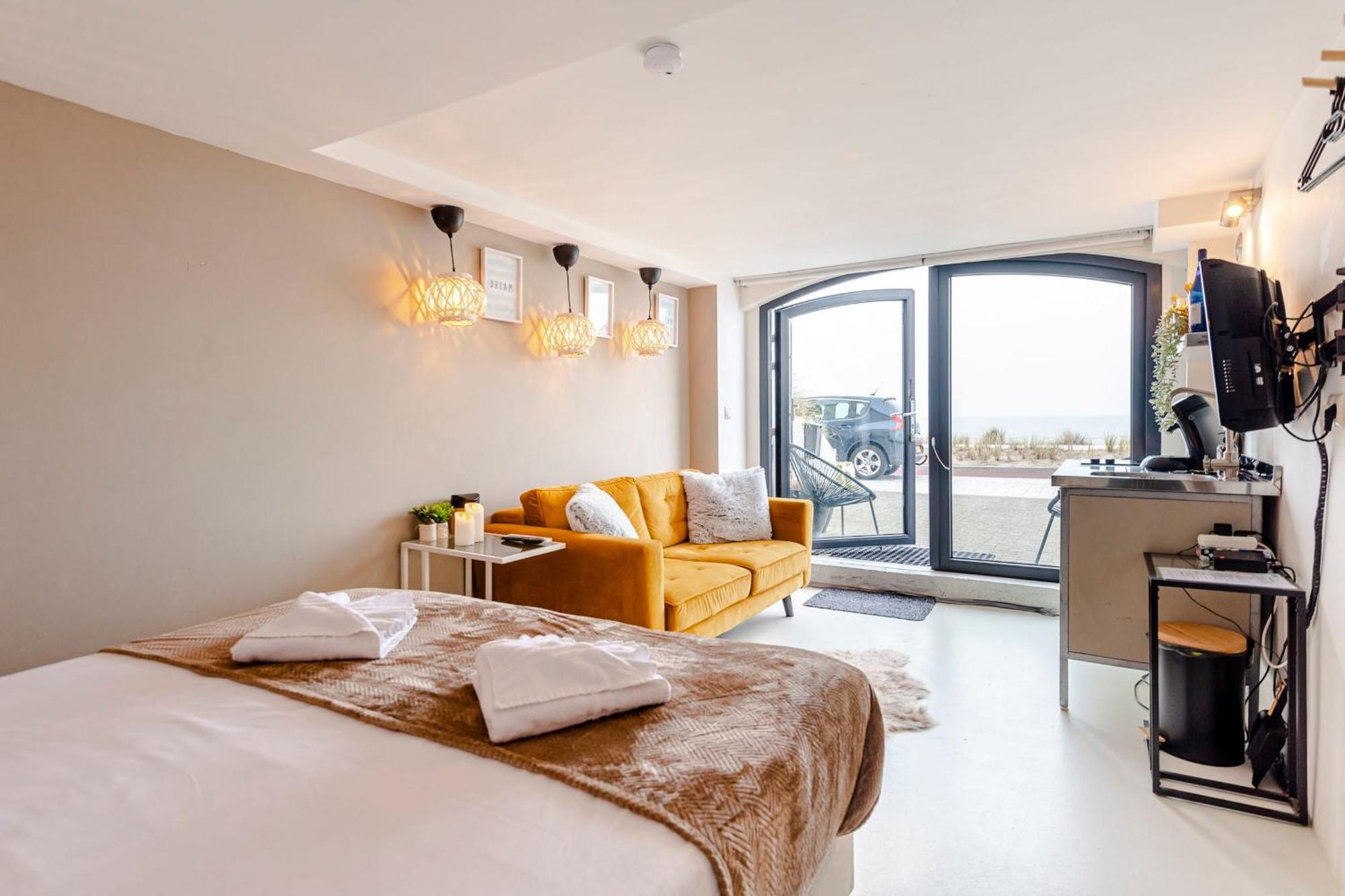 View With A Room Zandvoort With Private Parking 외부 사진